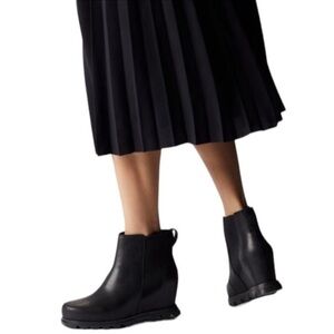 Sorel Joan Of Artic Wedge II Chelsea Black Boots Size 7.5